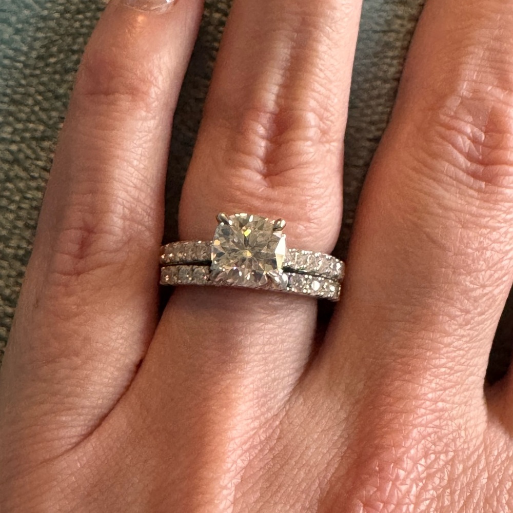 Elegant Silver Moissanite Ring Set